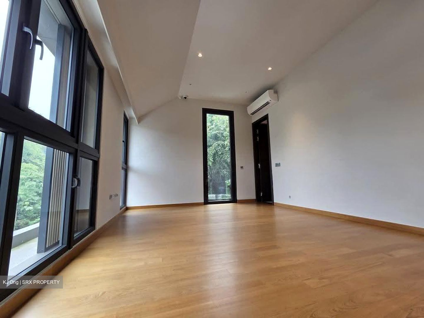 Greenbank Park (D21), Semi-Detached #631037431